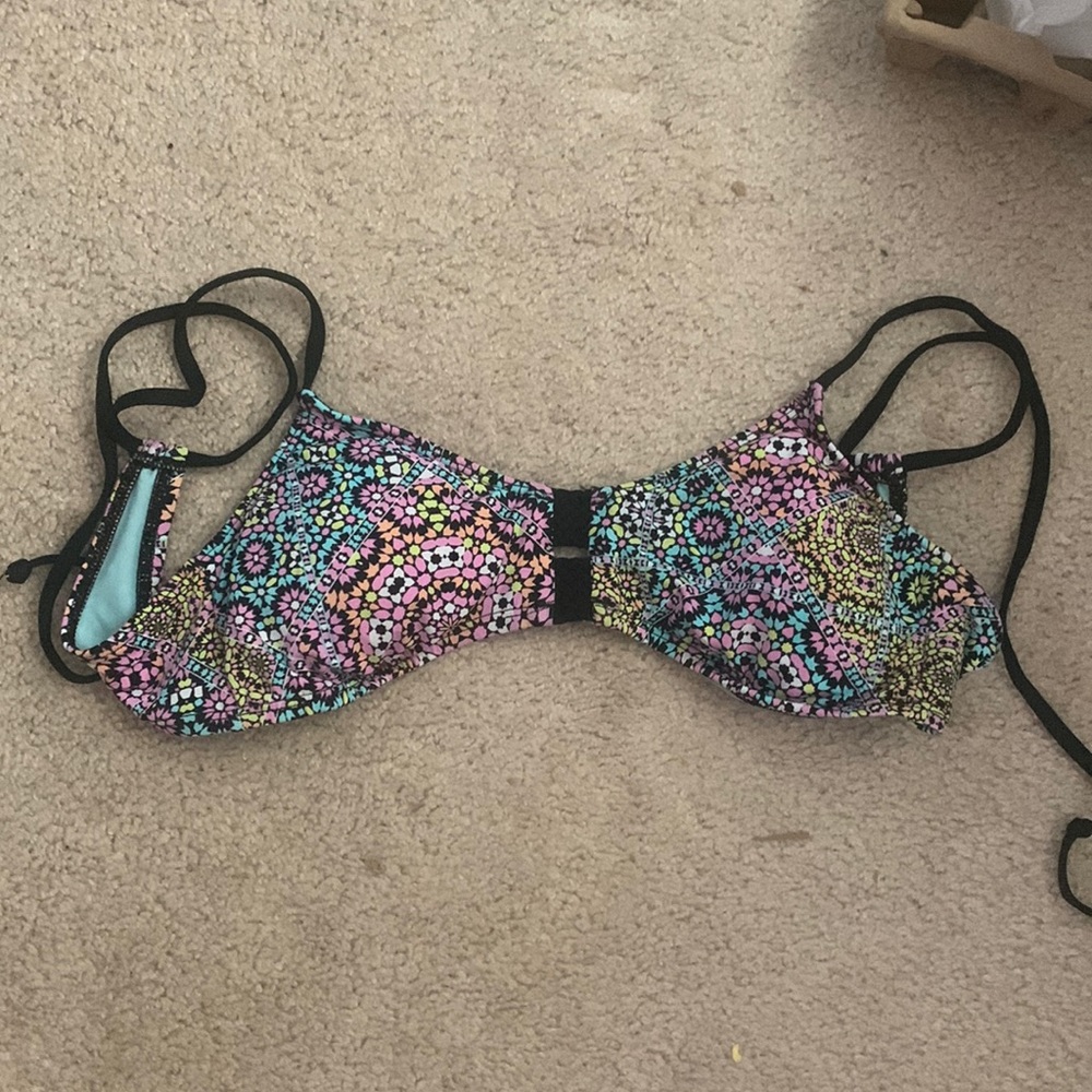Bikini top. Size medium